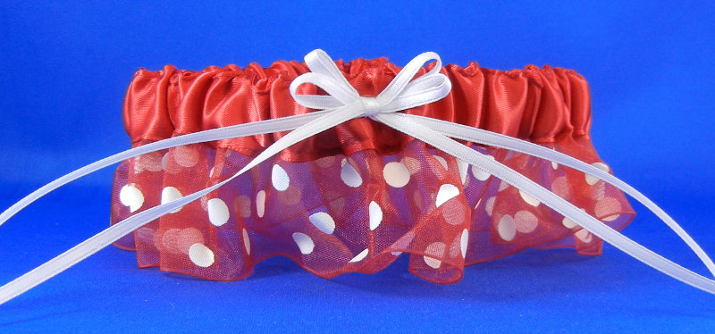 Red/red polka dot garter